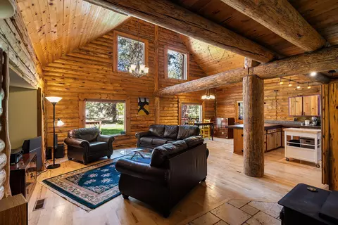 19078 Choctaw Rd, Bend, OR 97702
