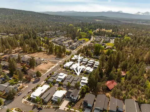 View/Area - 63378 NW Clearstone Dr, Bend, OR 97703 photo 5 of 5