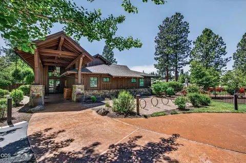 56288 Trailmere Cir, Bend, OR 97707 photo 27