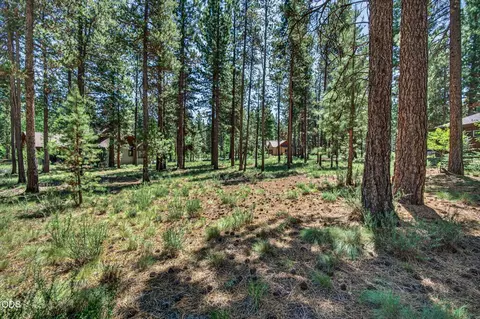 56288 Trailmere Cir, Bend, OR 97707 photo 3