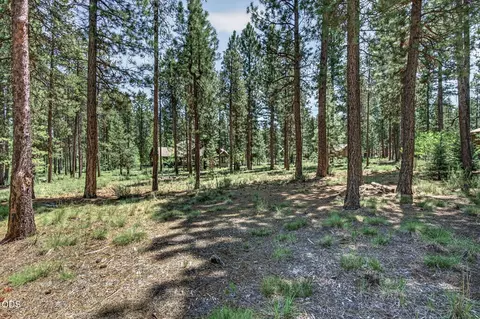 56288 Trailmere Cir, Bend, OR 97707 photo 4