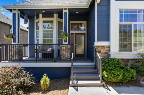Exterior - 629 NW Powell Butte Loop, Bend, OR 97703 photo 3 of 9