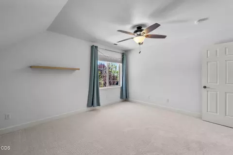 Bedroom - 629 NW Powell Butte Loop, Bend, OR 97703 photo 7 of 7