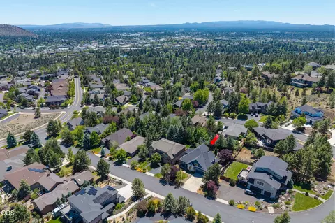 View/Area - 629 NW Powell Butte Loop, Bend, OR 97703 photo 2 of 2