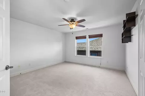 Bedroom - 629 NW Powell Butte Loop, Bend, OR 97703 photo 4 of 7
