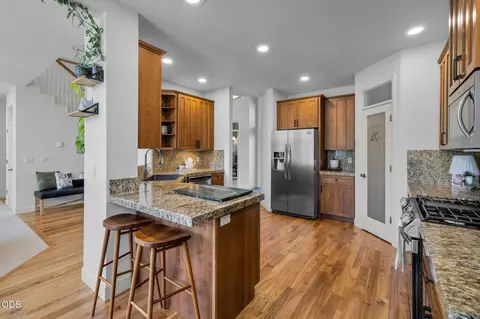 Kitchen - 629 NW Powell Butte Loop, Bend, OR 97703 photo 1 of 3
