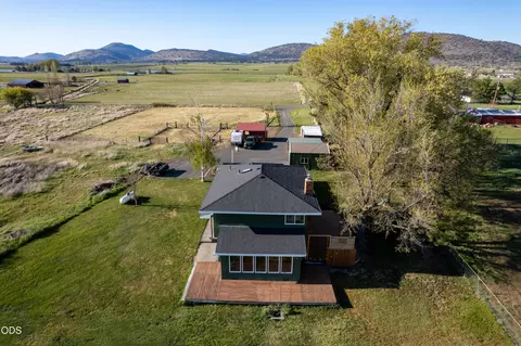 8270 Hill Rd, Klamath Falls, OR 97603
