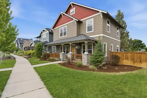 Exterior - 62719 Hawkview Rd, Bend, OR 97701 photo 3 of 15