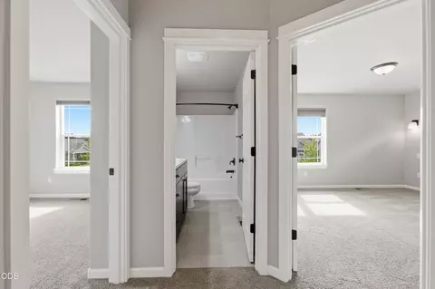 Entry Way - 62719 Hawkview Rd, Bend, OR 97701 photo 1 of 1