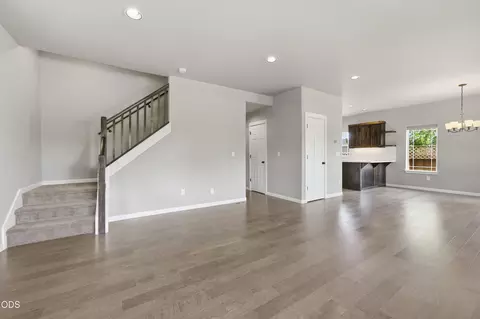 Living - 62719 Hawkview Rd, Bend, OR 97701 photo 7 of 7