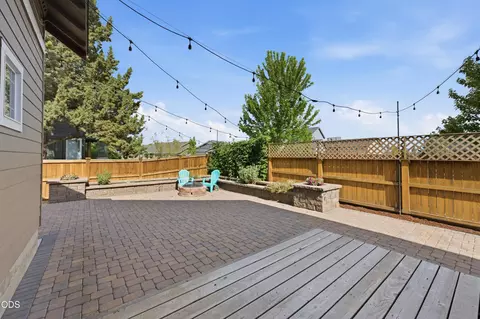 Exterior - 62719 Hawkview Rd, Bend, OR 97701 photo 4 of 15