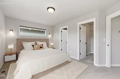 Bedroom - 62719 Hawkview Rd, Bend, OR 97701 photo 2 of 7