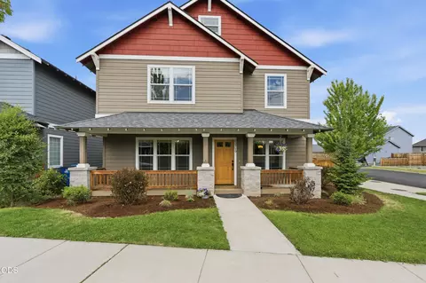 Exterior - 62719 Hawkview Rd, Bend, OR 97701 photo 2 of 15