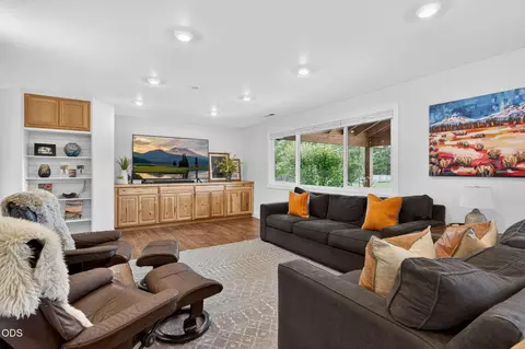 Living - 63235 Anika Ln, Bend, OR 97701 photo 3 of 3