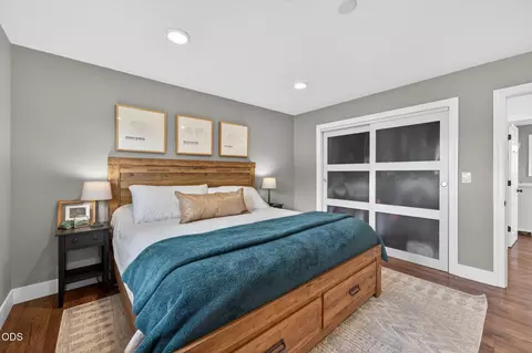 Bedroom - 63235 Anika Ln, Bend, OR 97701 photo 2 of 7