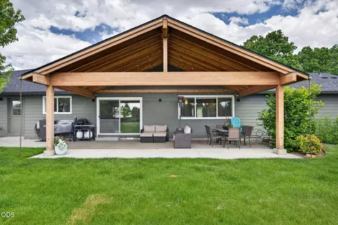 Other - 63235 Anika Ln, Bend, OR 97701 photo 15 of 17