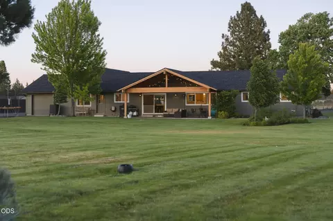 Exterior - 63235 Anika Ln, Bend, OR 97701 photo 14 of 16