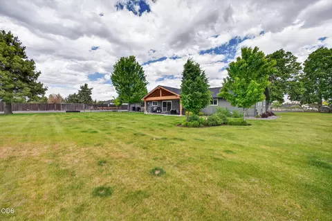 Exterior - 63235 Anika Ln, Bend, OR 97701 photo 10 of 16