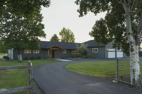 Exterior - 63235 Anika Ln, Bend, OR 97701 photo 15 of 16