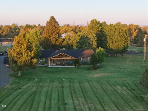 Exterior - 63235 Anika Ln, Bend, OR 97701 photo 2 of 16