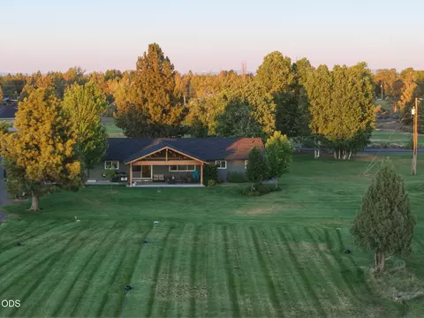 Exterior - 63235 Anika Ln, Bend, OR 97701 photo 13 of 16
