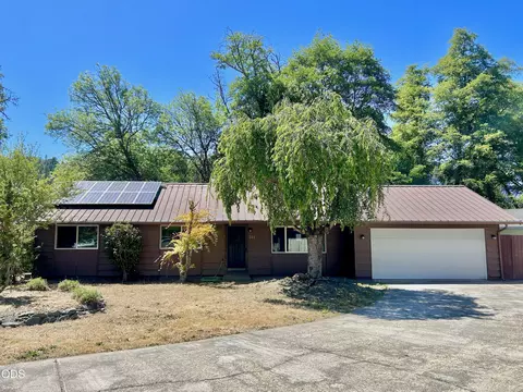 144 Belindy Cir, Grants Pass, OR 97527