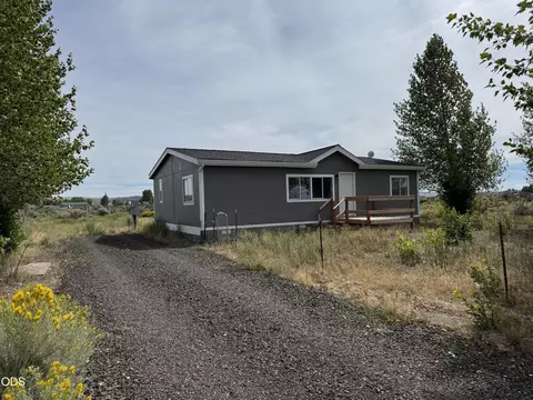 58282 Maple Circle Cir N, Christmas Valley, OR 97641