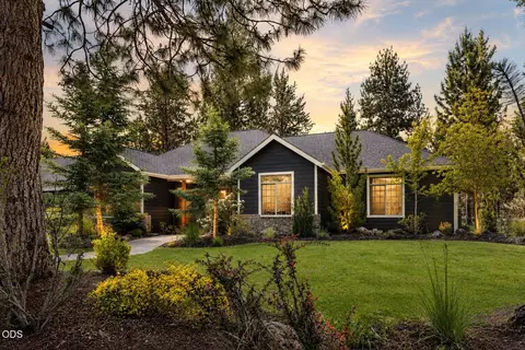 1117 E Creekside Ct, Sisters, OR 97759