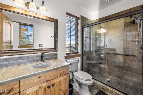 Bath - 22887 Ghost Tree Ln, Bend, OR 97701 photo 6 of 6
