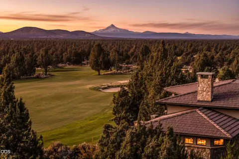 22887 Ghost Tree Ln, Bend, OR 97701