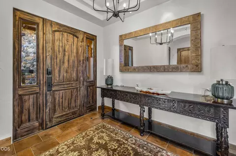 Entry Way - 22887 Ghost Tree Ln, Bend, OR 97701 photo 2 of 4