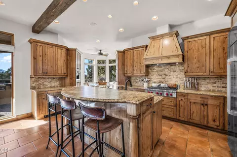 Kitchen - 22887 Ghost Tree Ln, Bend, OR 97701 photo 4 of 4