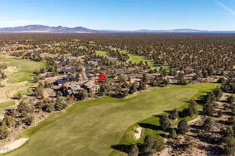 View/Area - 22887 Ghost Tree Ln, Bend, OR 97701 photo 2 of 3