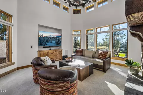 Living - 22887 Ghost Tree Ln, Bend, OR 97701 photo 1 of 4
