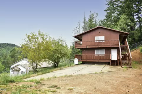 321 N Frontage Rd, Wolf Creek, OR 97497