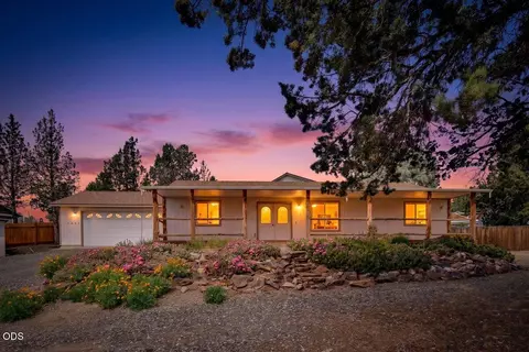 6089 NW Combs St, Prineville, OR 97754