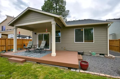 Exterior - 16624 Pine Creek Dr, La Pine, OR 97739 photo 4 of 6