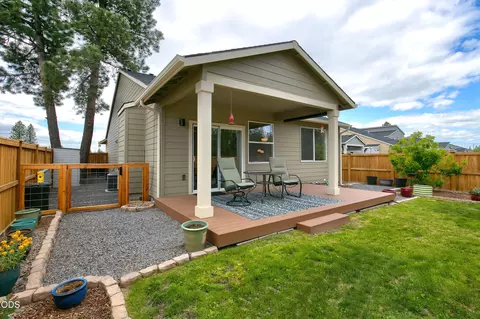 Exterior - 16624 Pine Creek Dr, La Pine, OR 97739 photo 2 of 6
