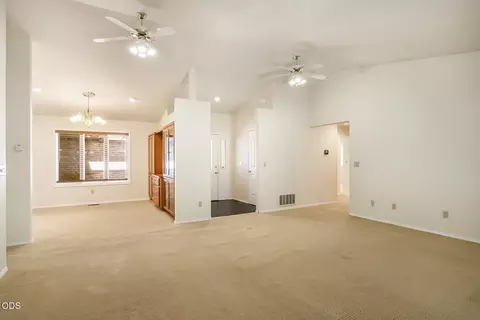 64507 Mcgrath Rd, Bend, OR 97701 photo 10