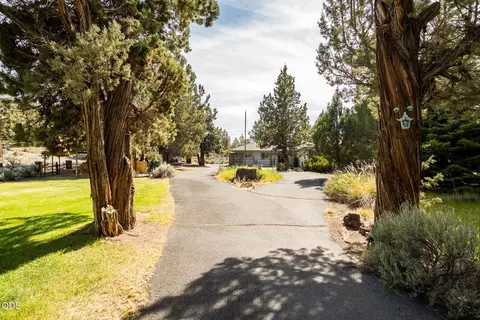 64507 Mcgrath Rd, Bend, OR 97701 photo 55