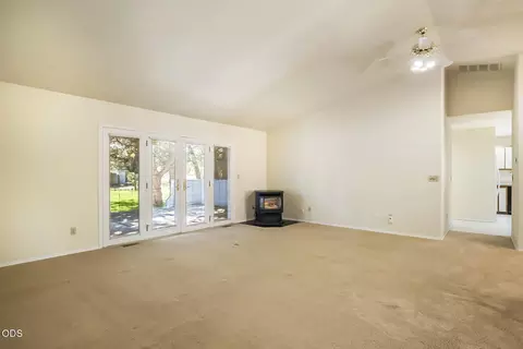 64507 Mcgrath Rd, Bend, OR 97701 photo 6