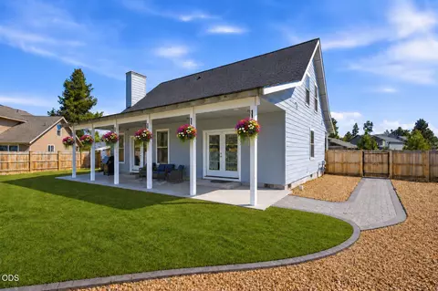 Exterior - 51379 Apache Tears, La Pine, OR 97739 photo 7 of 11
