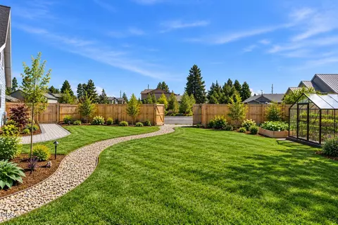 Exterior - 51379 Apache Tears, La Pine, OR 97739 photo 3 of 11