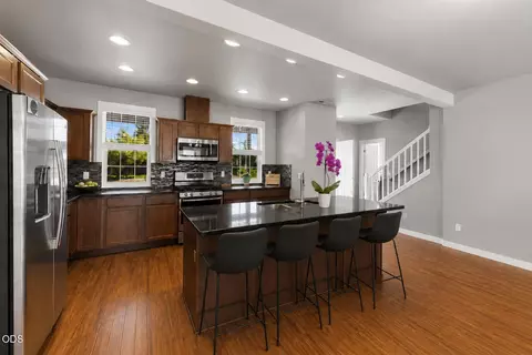 Kitchen - 51379 Apache Tears, La Pine, OR 97739 photo 1 of 2
