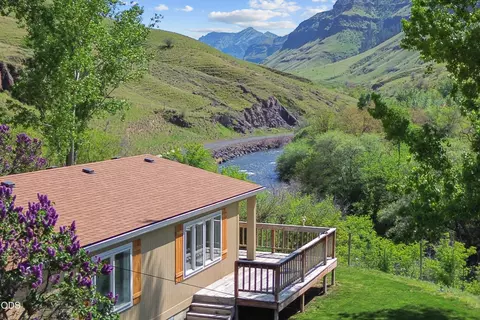 73745 Lower Imnaha Rd, Wallowa, OR 97885