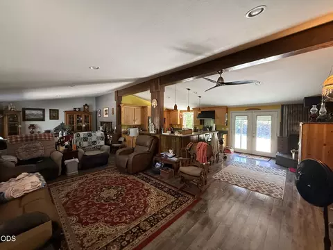 4527 Evans Creek Rd, Rogue River, OR 97537 photo 11
