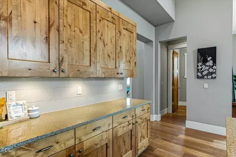 Kitchen - 61333 Kindle Rock Loop, Bend, OR 97702 photo 7 of 9