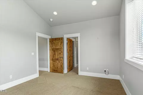 Bedroom - 61333 Kindle Rock Loop, Bend, OR 97702 photo 4 of 4
