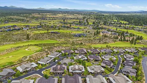 View/Area - 61333 Kindle Rock Loop, Bend, OR 97702 photo 5 of 9