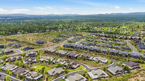 View/Area - 61333 Kindle Rock Loop, Bend, OR 97702 photo 7 of 9